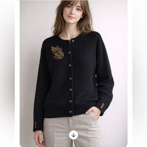 Vinted 1989 ‘s Black Wool Women's cardigan with Embroidered Detail